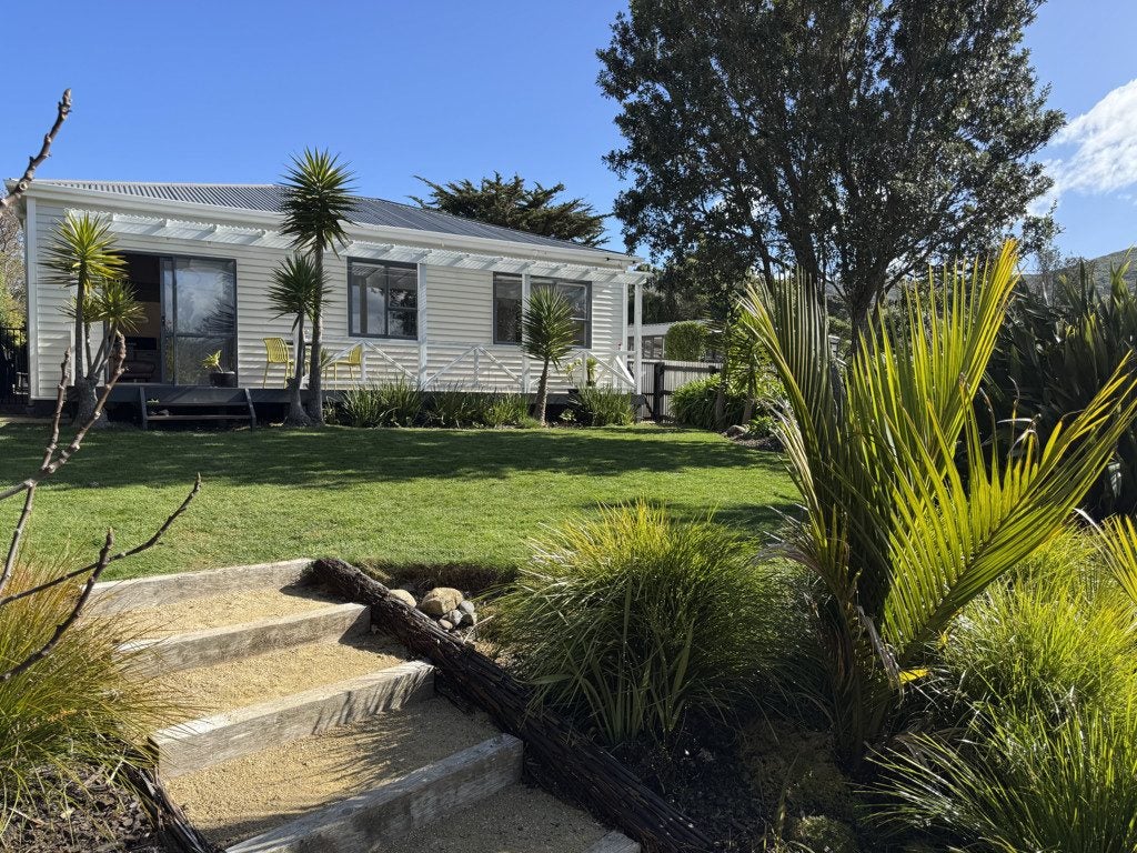 15 Foster Crescent, Belmont, Lower Hutt, Wellington - Carousel 2