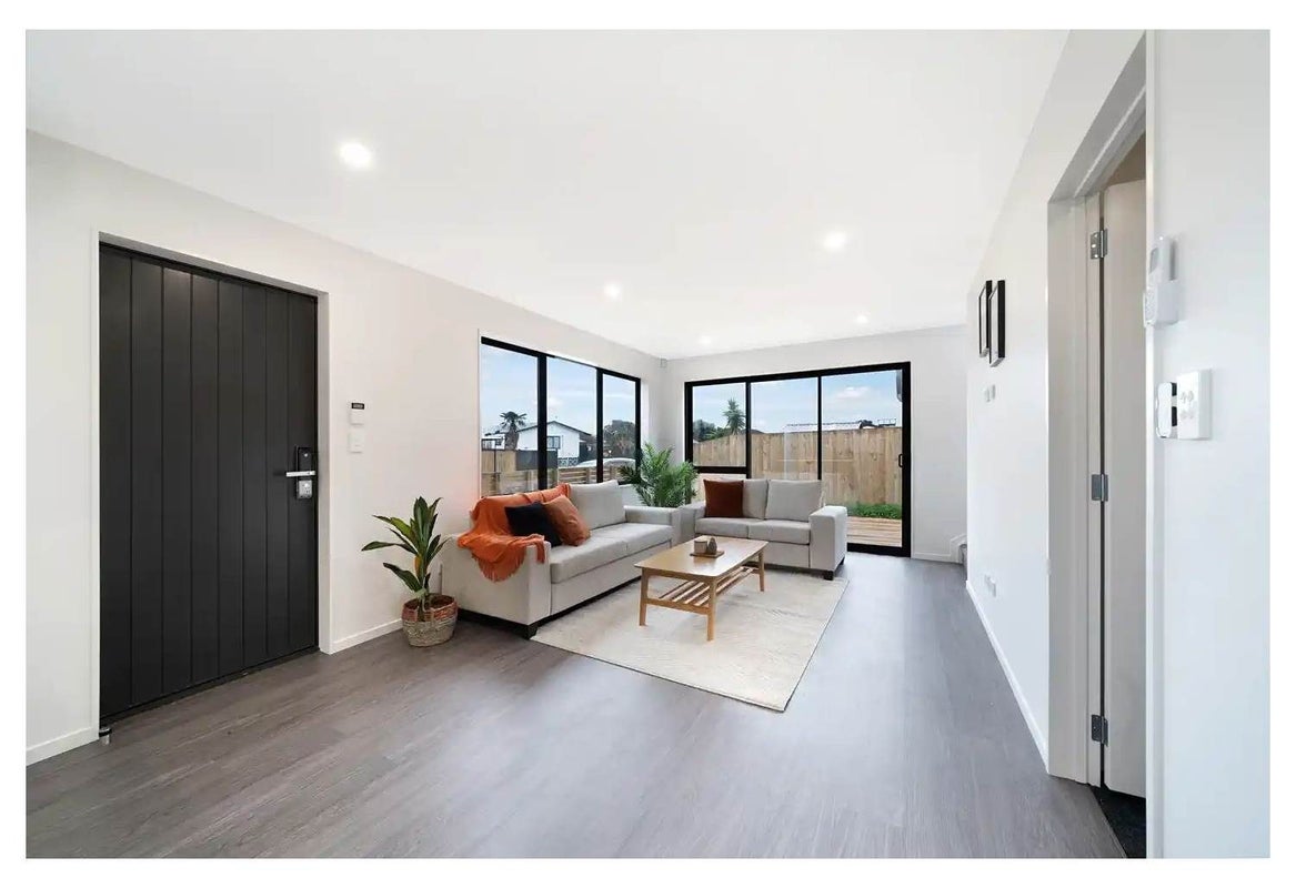 4A Templeton Place, Clendon Park, Auckland - Carousel 2