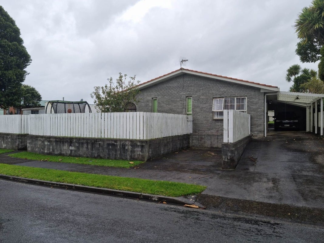 72 Manu Crescent, Upper Vogeltown, New Plymouth - Carousel 1