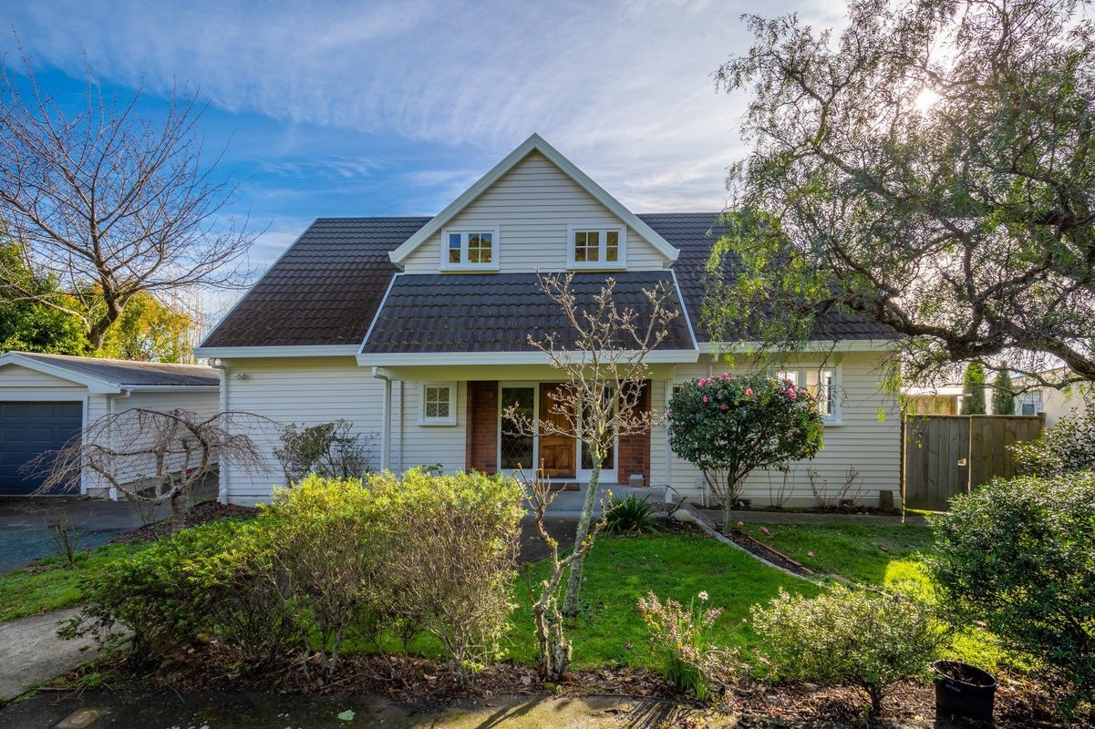 31 Grenville Terrace, Moana, Nelson - Carousel 20