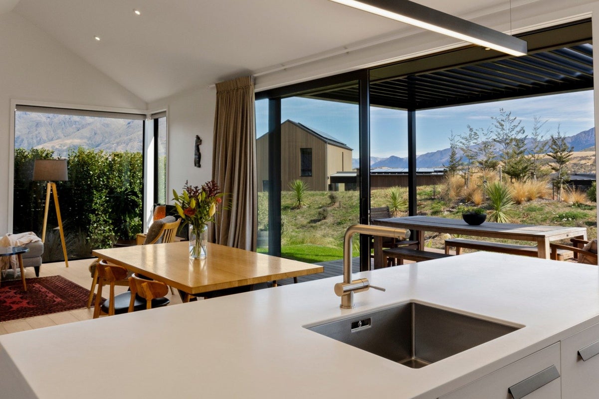 7 Kotuku Lane, Jacks Point, Queenstown - Carousel 2
