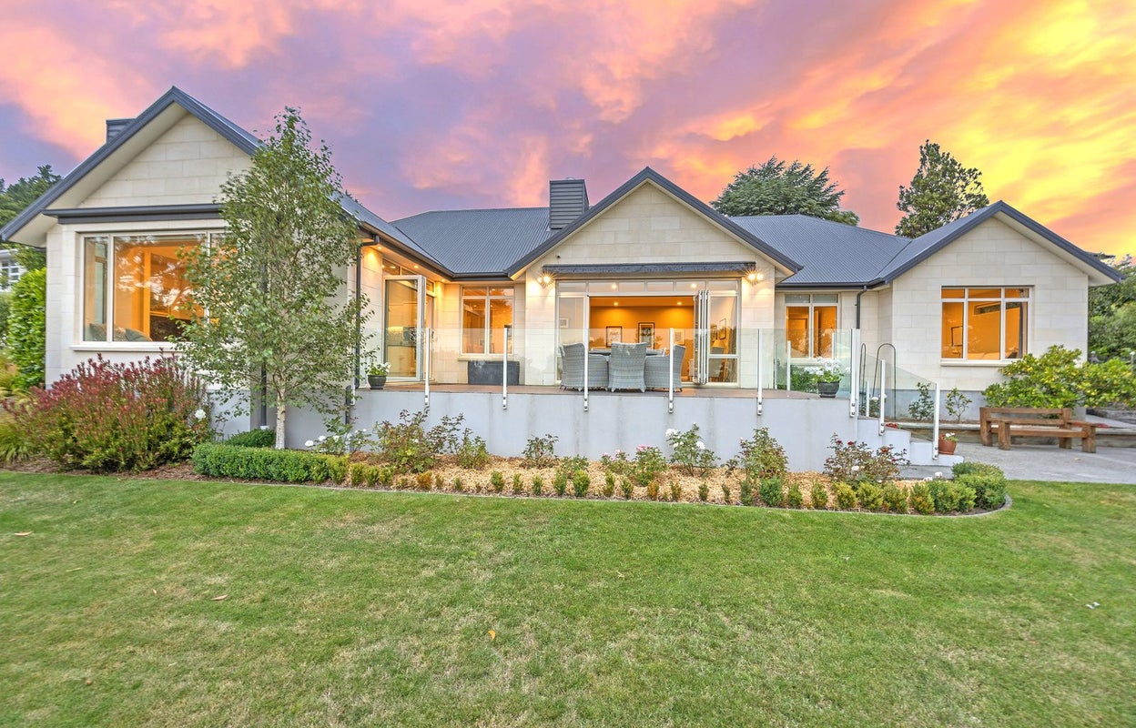863 Cashmere Road, Halswell, Christchurch - Carousel 1