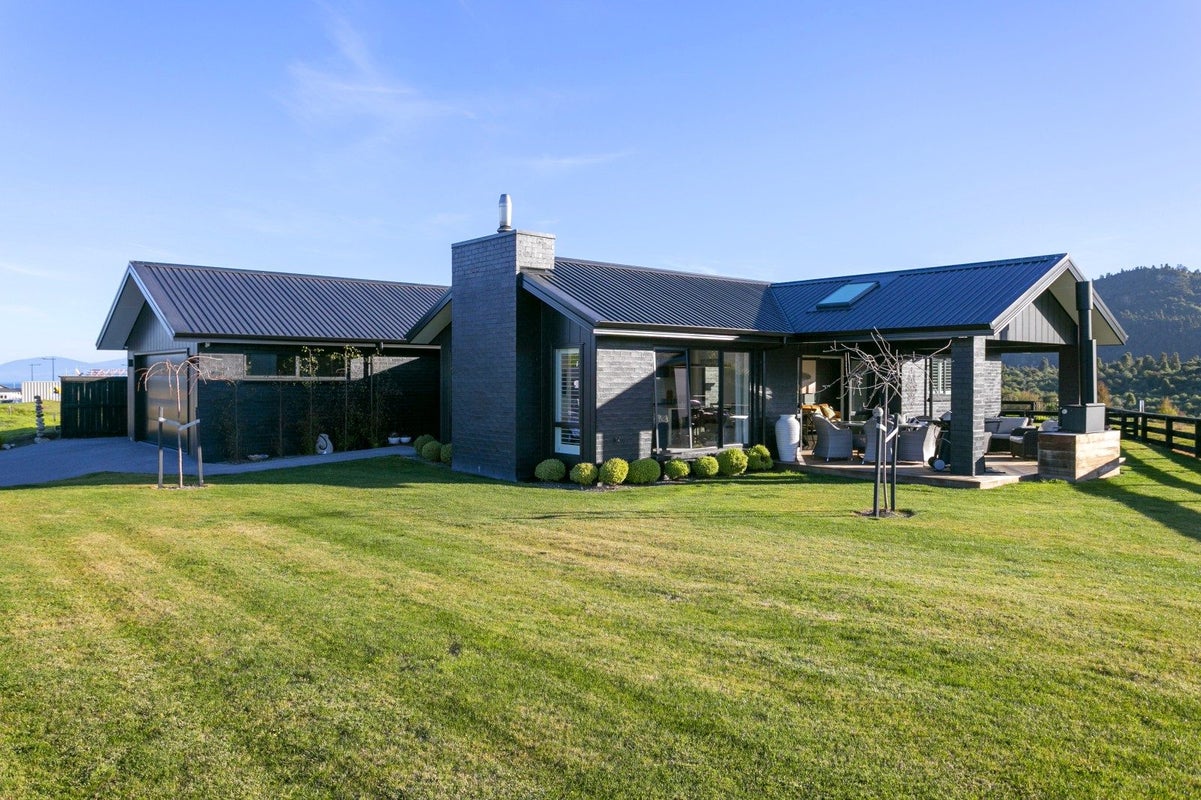 14 Seven Oaks Drive, Kinloch, Taupo - Carousel 24