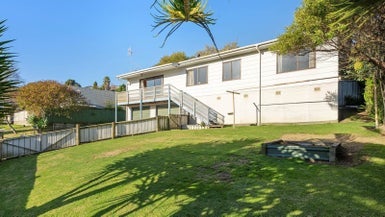 39B Meander Drive, Welcome Bay, Tauranga - Carousel 1