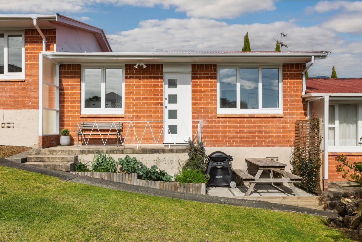 2/1034A New North Road, Mount Albert, Auckland - Carousel 1