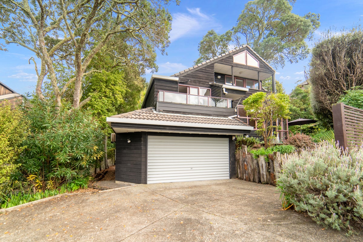 1/98 Churchill Road, Murrays Bay, Auckland - Carousel 1