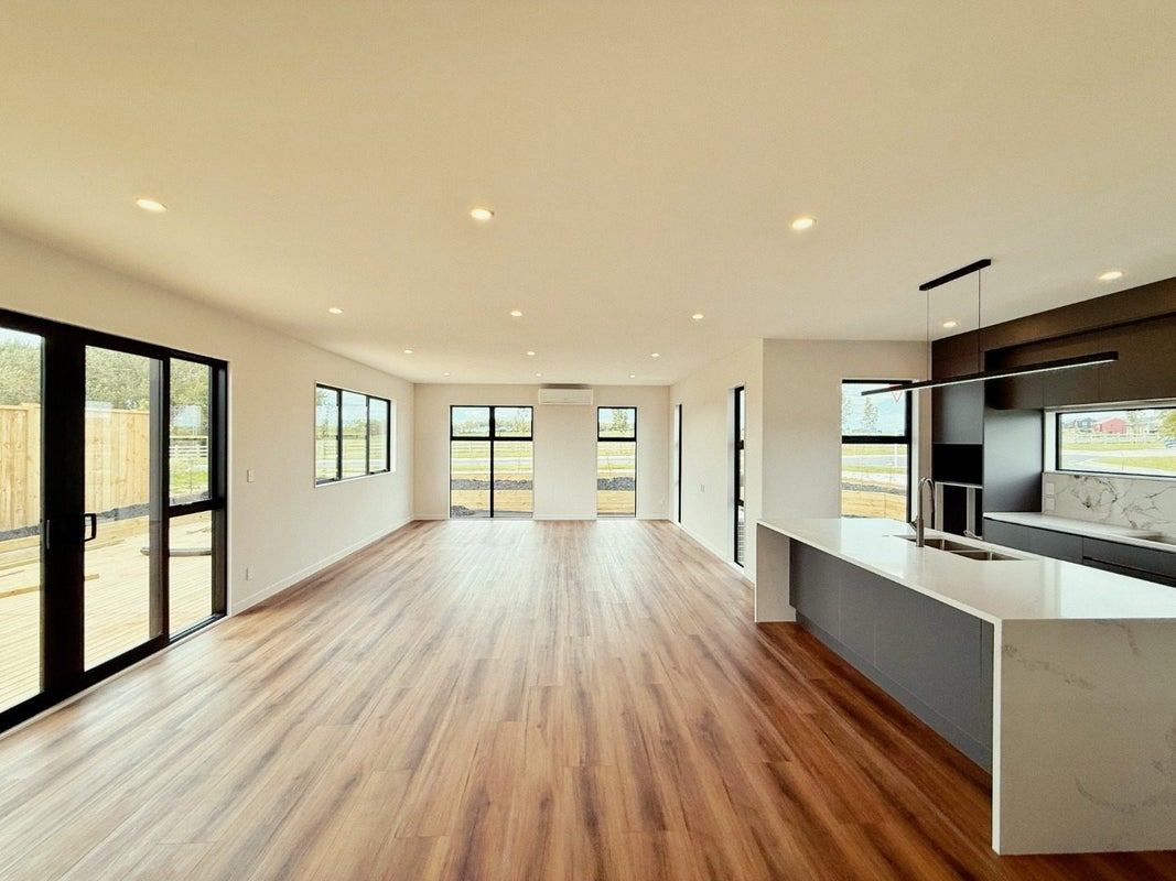 2 Kobe Street, Karaka, Papakura - Carousel 2