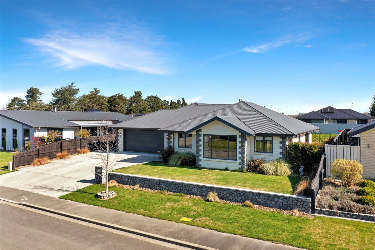 42 Braebrook Drive, Netherby, Ashburton - Carousel 1