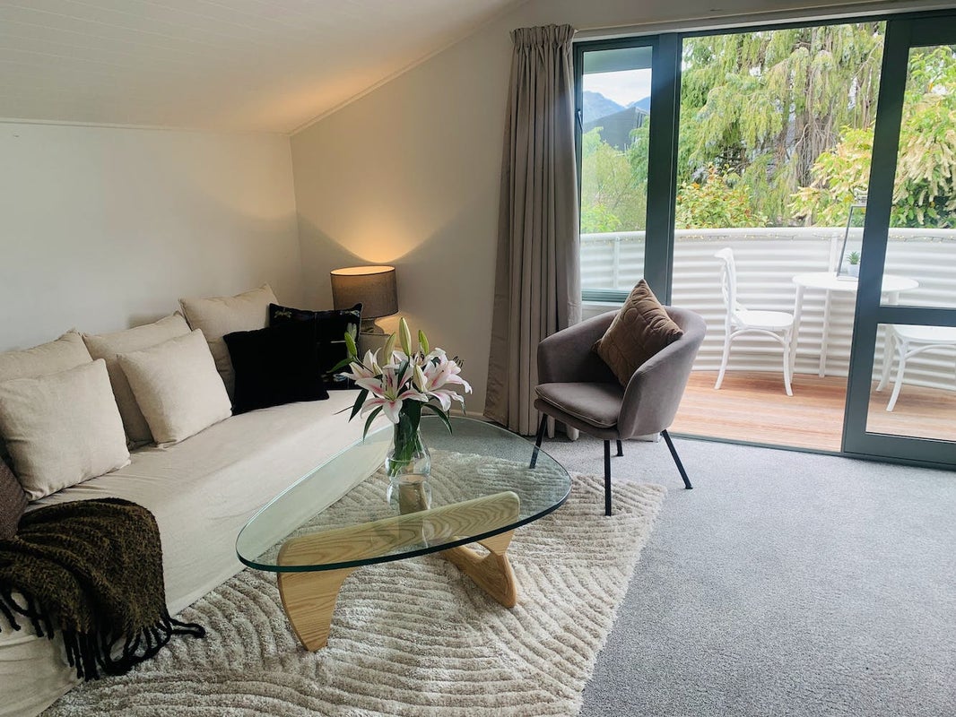 28C Hallenstein Street, Queenstown, Queenstown - Carousel 1