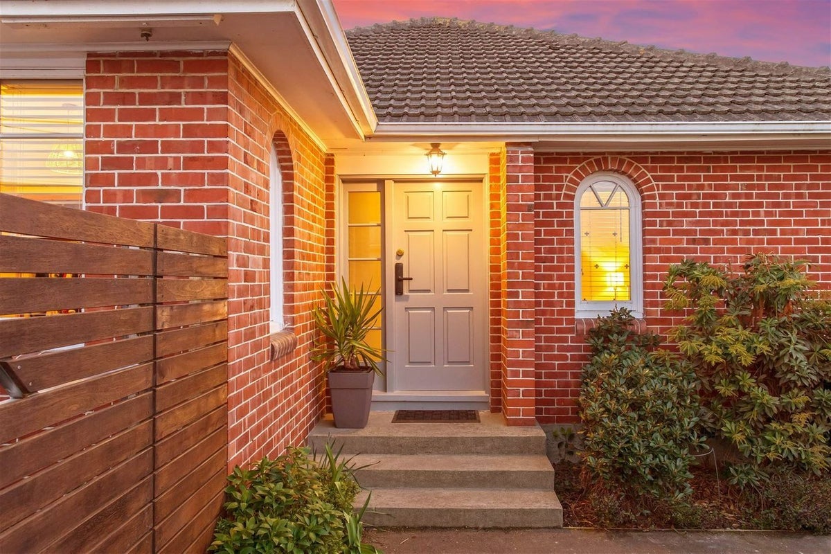 28 Aorangi Road, Bryndwr, Christchurch - Carousel 1