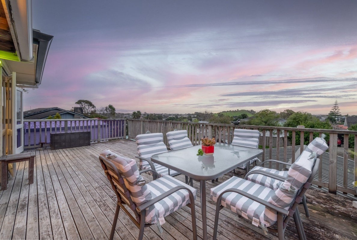 3 Pauline Place, Bucklands Beach, Auckland - Carousel 2