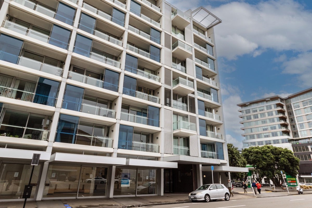 5D/42 Cable Street, Te Aro, Wellington - Carousel 25