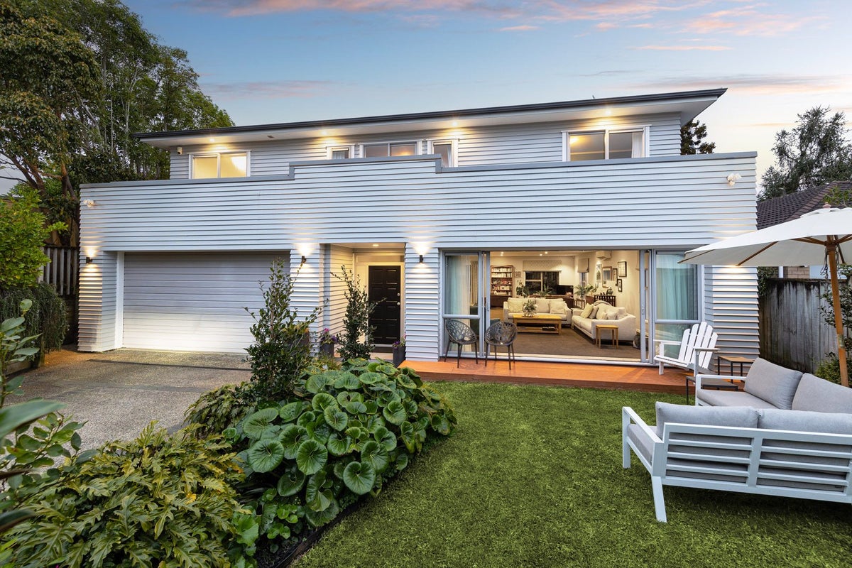 24A Hazelmere Road, Sandringham, Auckland - Carousel 1