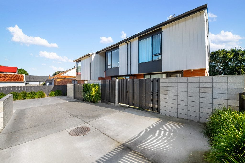 36B Range View Road, Mount Albert, Auckland - Carousel 1