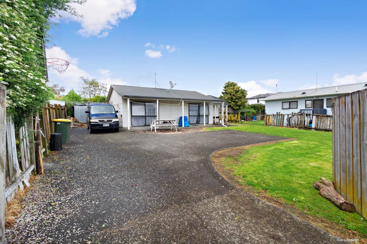 34A Harrington Road, Henderson, Auckland - Carousel 2