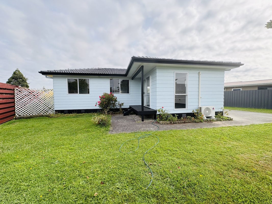 43 Acacia Street, Kelvin Grove, Palmerston North - Carousel 1
