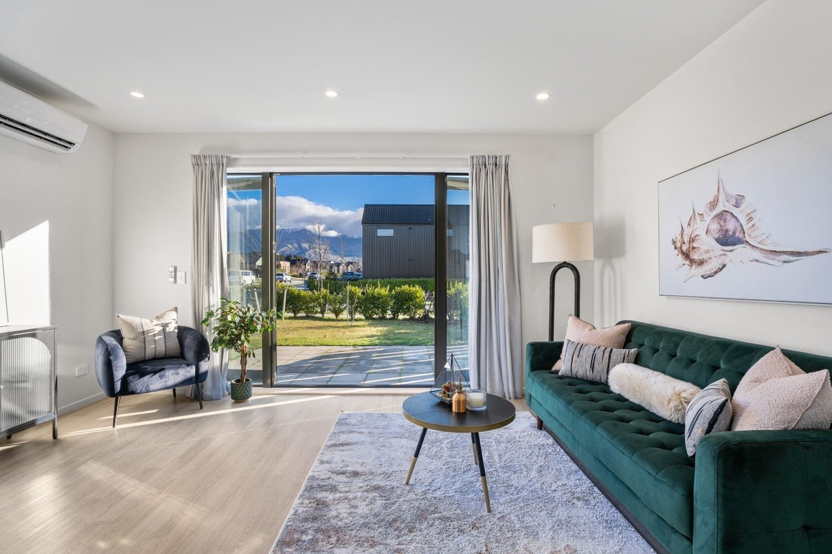 6 Obelisk street, Wanaka, Queenstown - Carousel 2