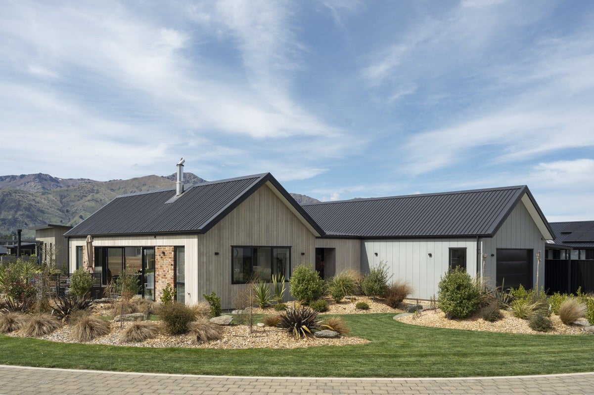 8 Teal Place, Wanaka - Carousel 2