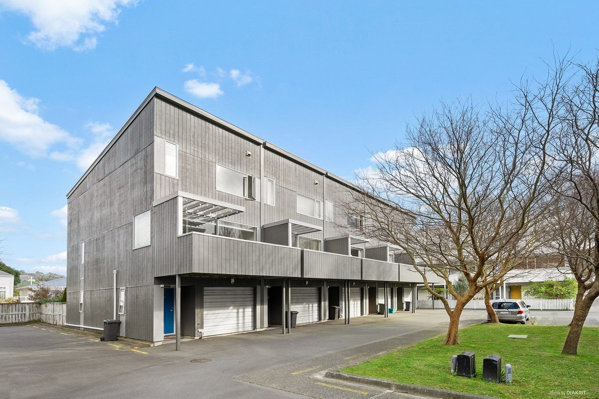 15/37 Daniell Street, Newtown, Wellington - Carousel 1