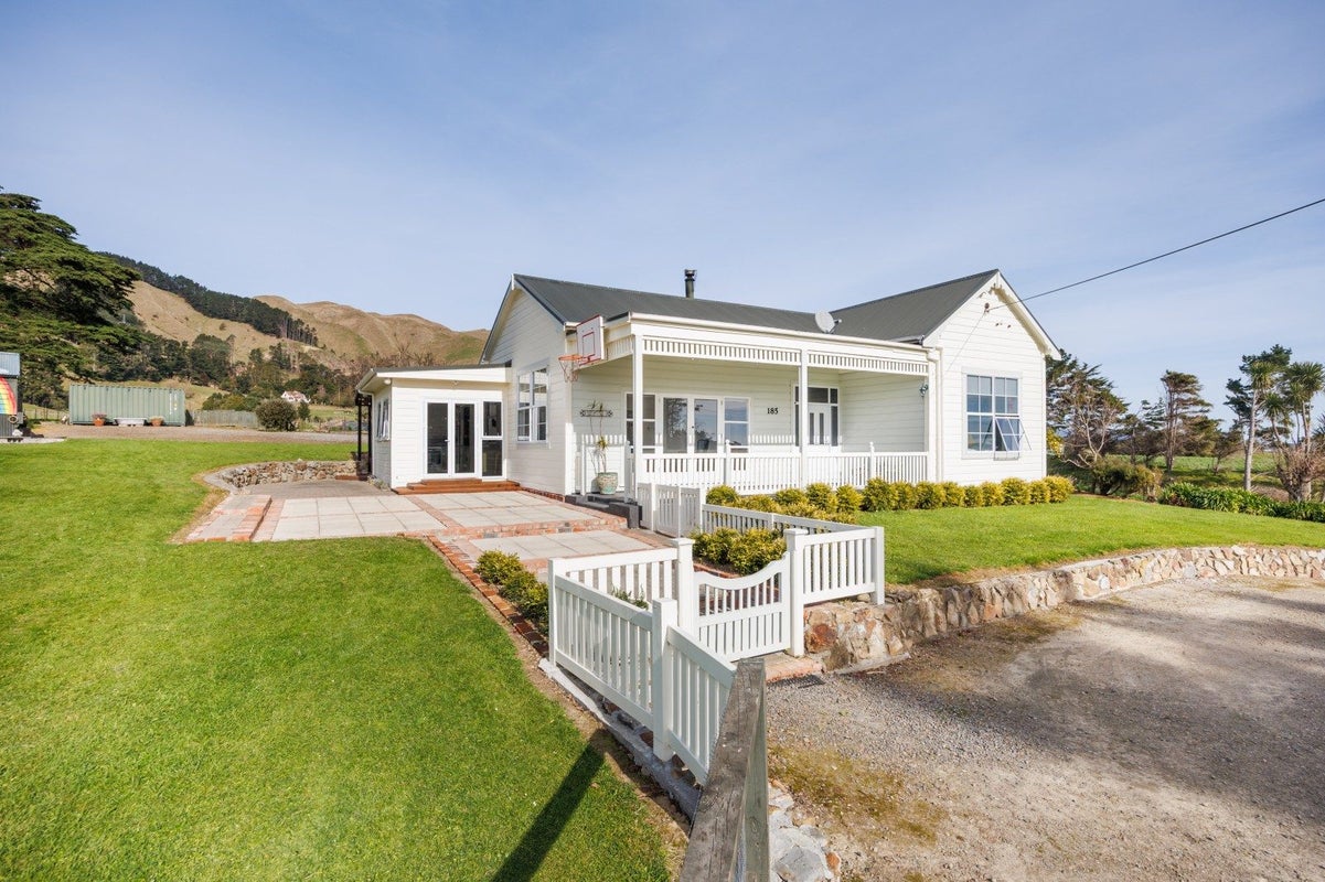 185 Albert Road, Tokomaru, Palmerston North - Carousel 1