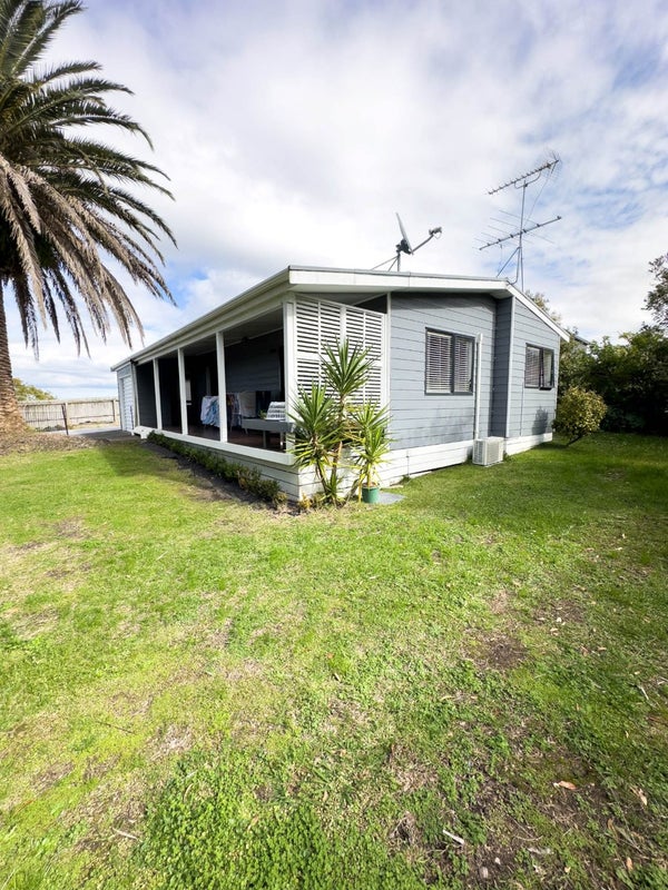 1 Cochrane Avenue, Arkles Bay, Whangaparaoa - Carousel 12