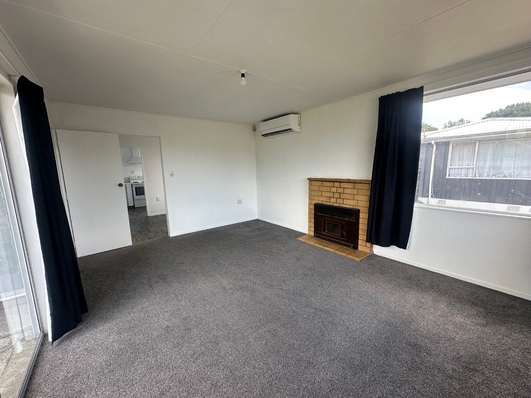 33 Walton Way, Flaxmere, Hastings - Carousel 2