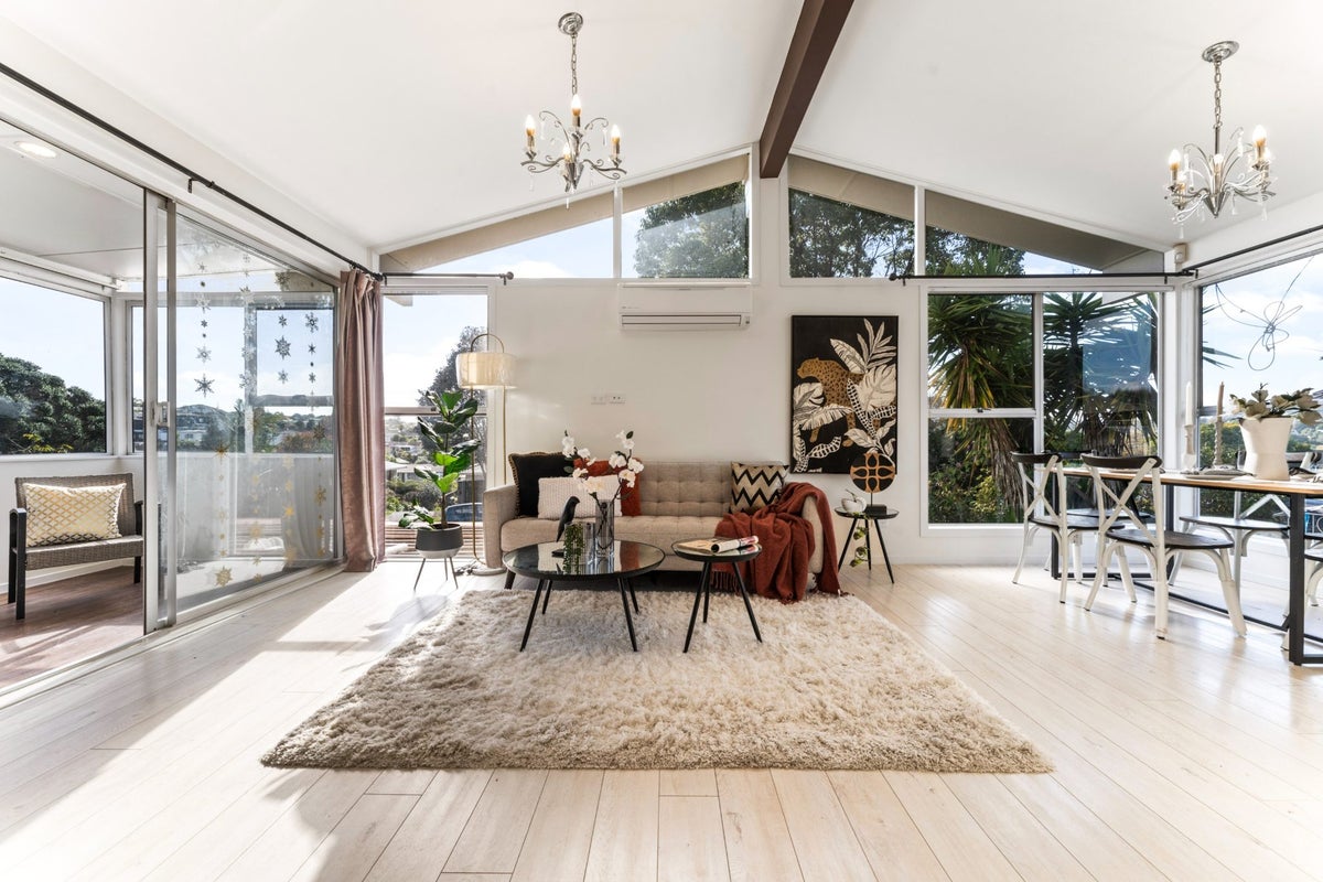 1/58 Cockayne Crescent, Sunnynook, Auckland - Carousel 2