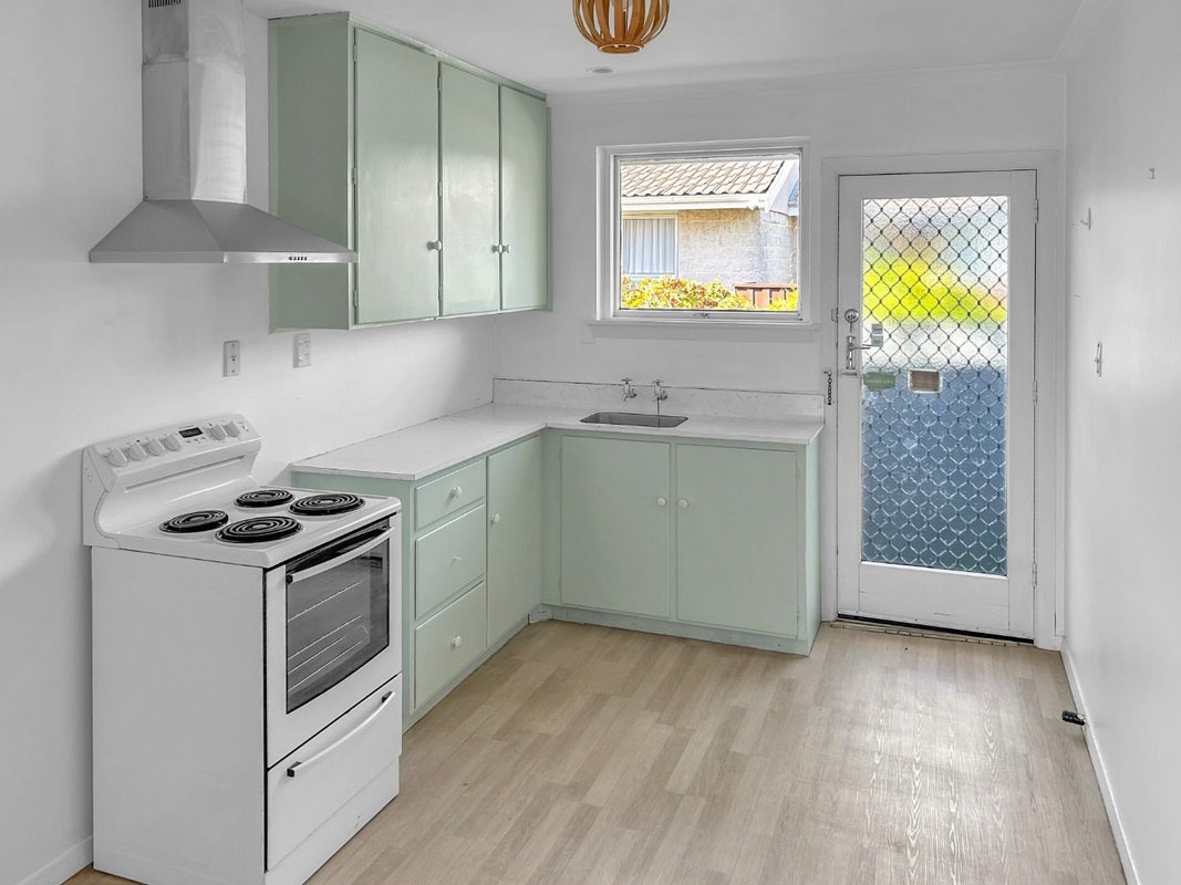 2/650 Cashel Street, Linwood, Christchurch - Carousel 1