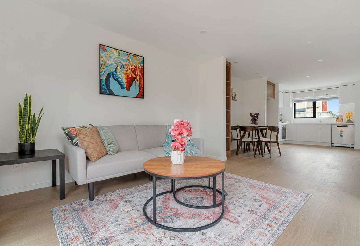14/32 Tapuwae Way, Mangere Bridge, Auckland - Carousel 2