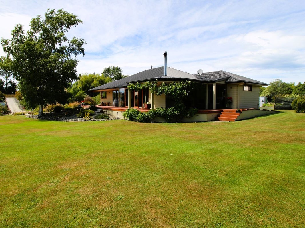 31 Essex Street, Weston, Oamaru - Carousel 2
