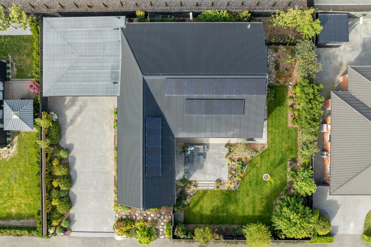 10 Little Gem Road, Hornby, Christchurch - Carousel 33