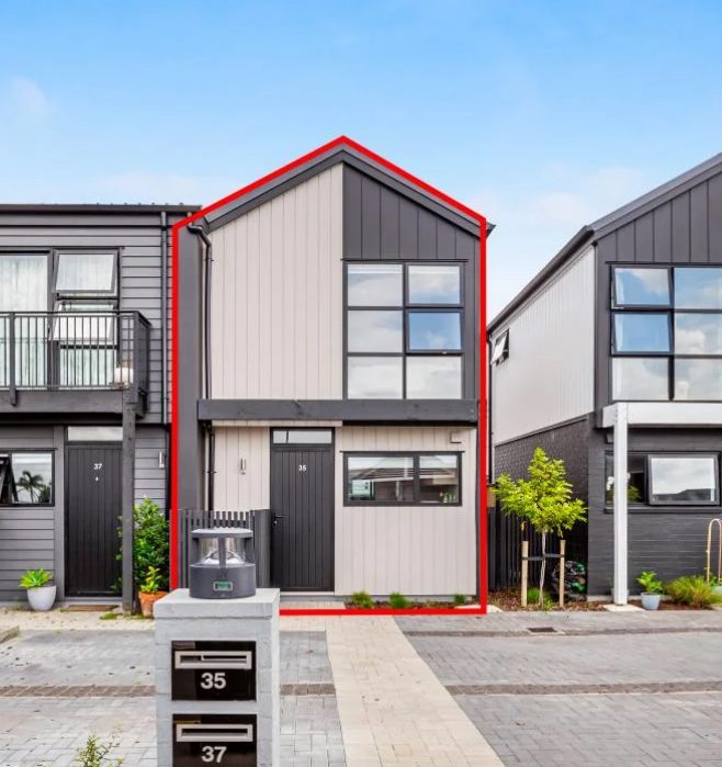 35 Treloar Crescent, Hobsonville, Auckland - Carousel 1