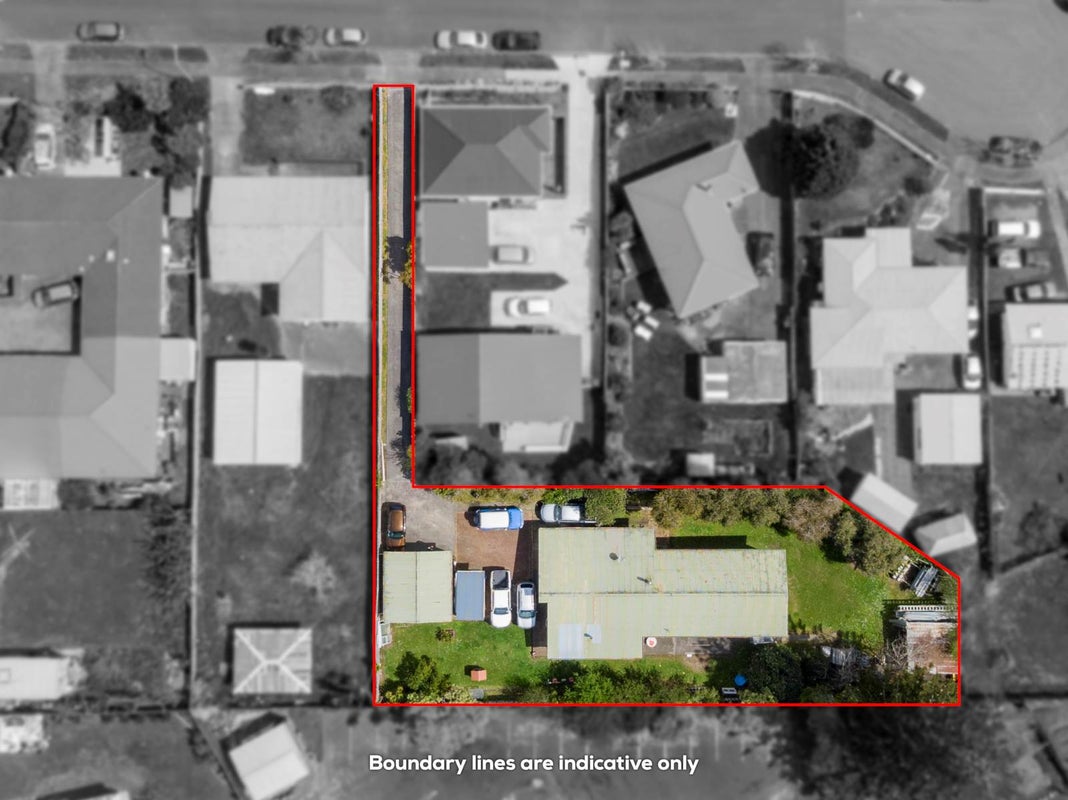 13 Denyer Place, New Lynn, Auckland - Carousel 1