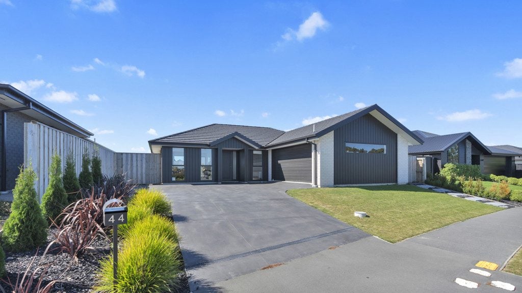 44 Cooney Avenue, Darfield, Darfield - Carousel 1