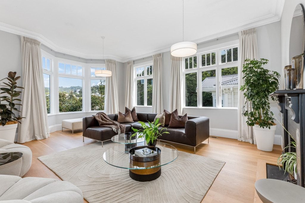 22 Plunket Street, Kelburn, Wellington - Carousel 2