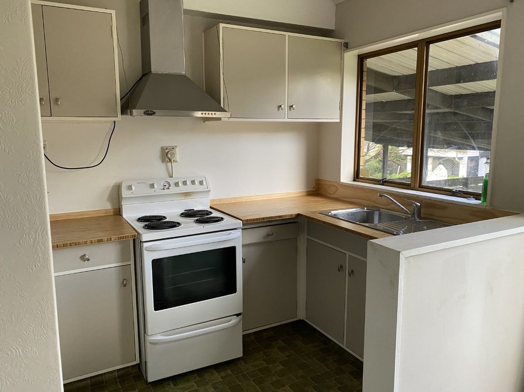 95 Churton Drive, Churton Park, Wellington - Carousel 1