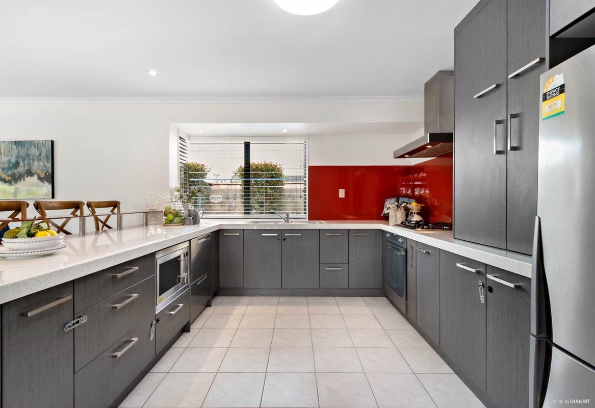 2 Kippure Close, East Tamaki, Auckland - Carousel 2