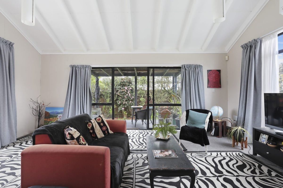 4/25A BEACH RD, Te Atatu Peninsula, Waitakere - Carousel 2