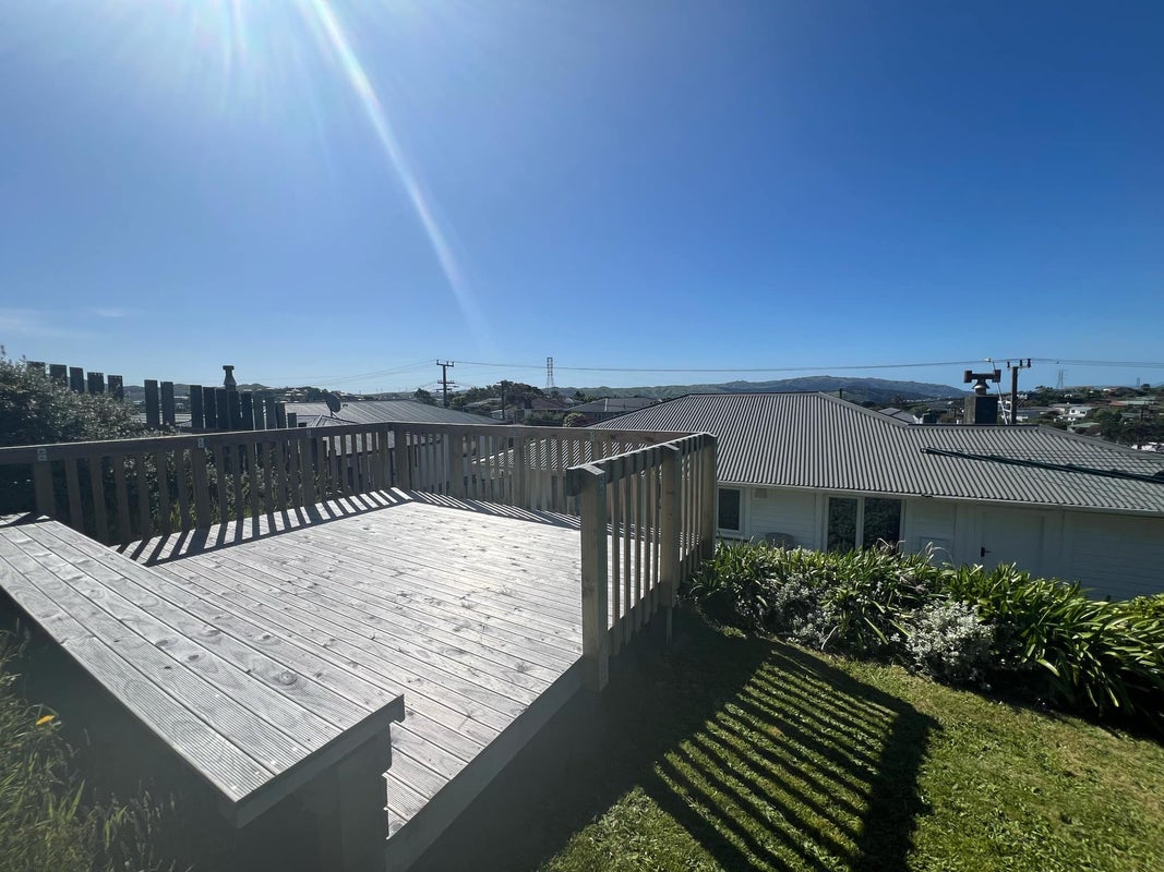 22 Kenmore Street, Newlands, Wellington - Carousel 8
