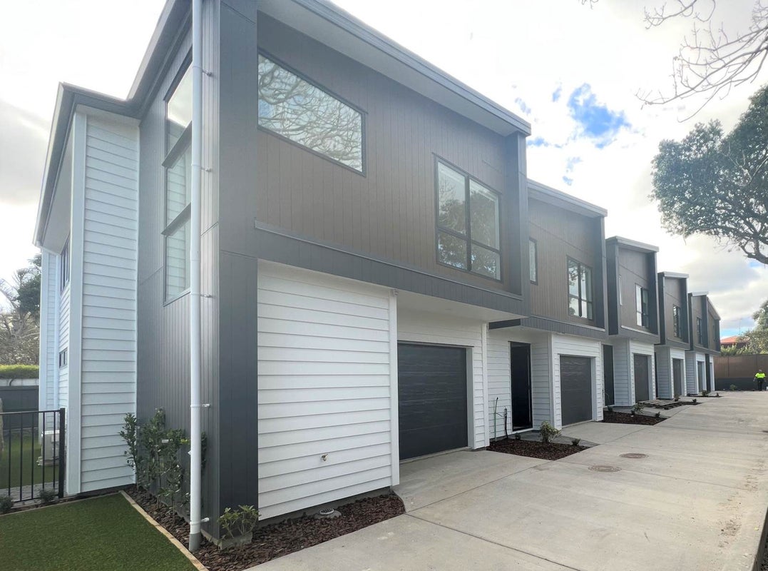 9A Tecoma Street, Ellerslie, Auckland - Carousel 1