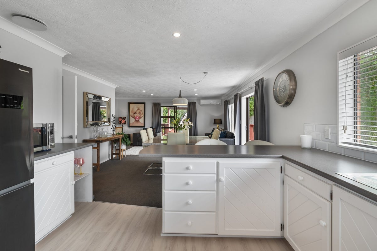 2/57 Nigel Road, Browns Bay, Auckland - Carousel 2