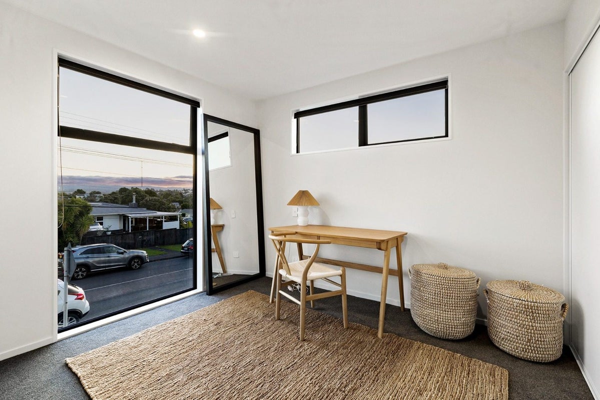 2/109 Taikata Road, Te Atatu Peninsula, Auckland - Carousel 12