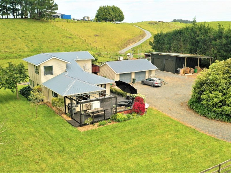 325 Hokio Sand Road, Hokio Beach, Levin - Carousel 1