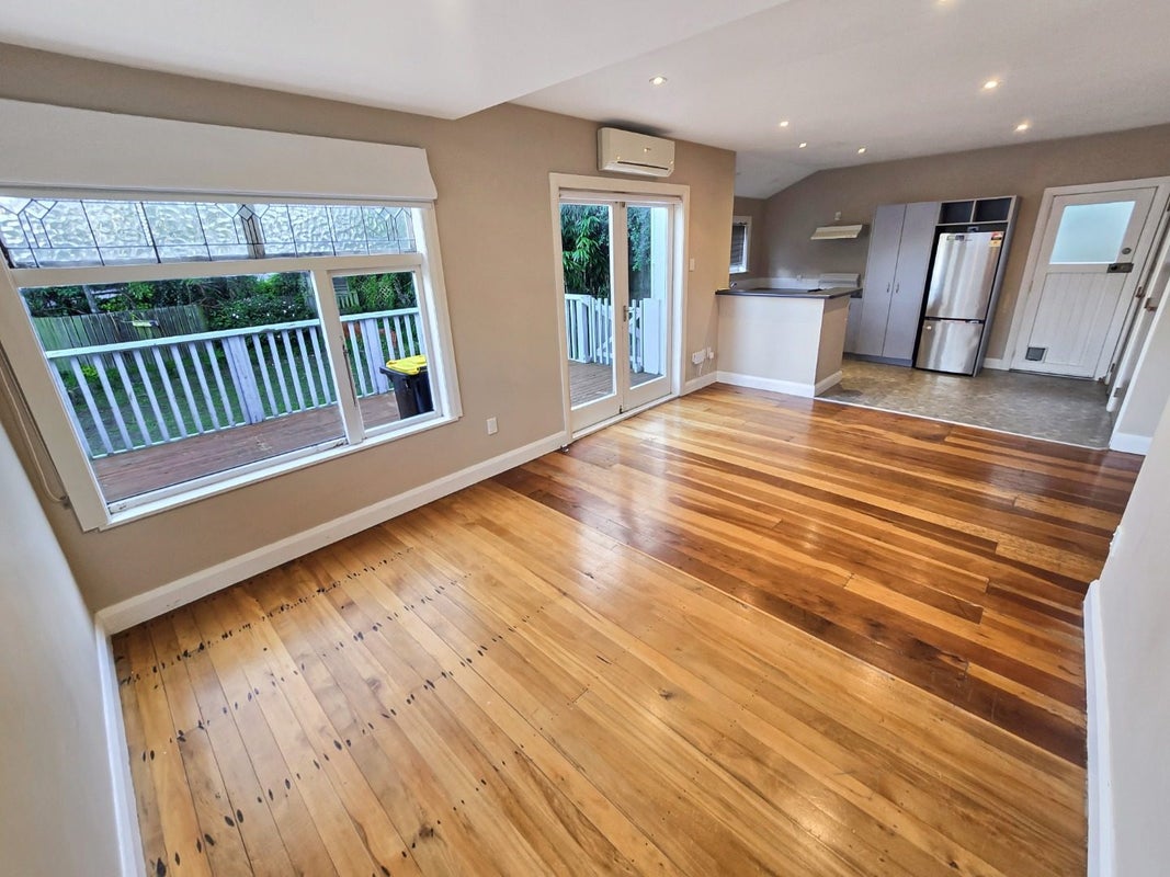 7 Woodland Road, Johnsonville, Wellington - Carousel 2