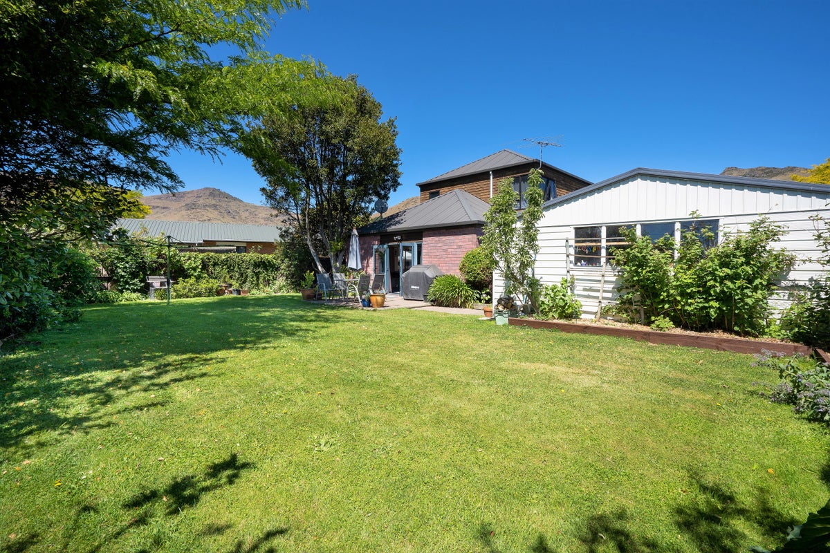 50 Laing Crescent, Heathcote Valley, Christchurch - Carousel 2