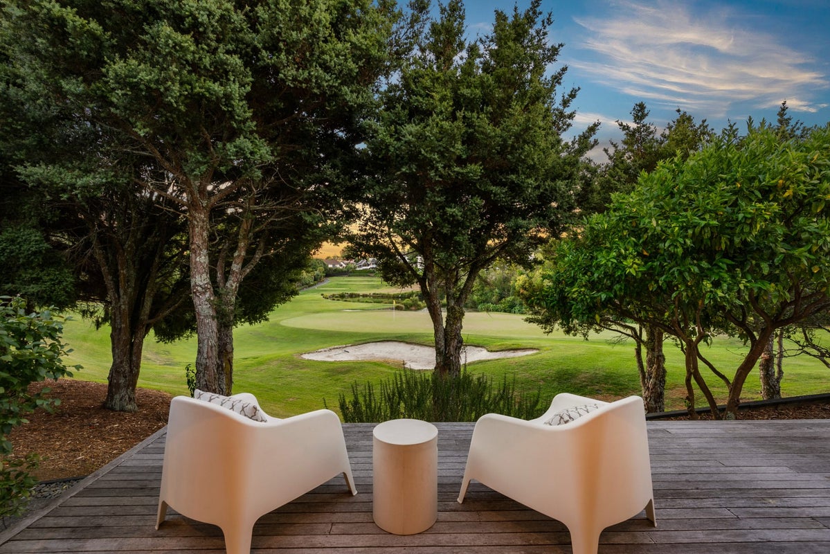 6 Allen Johnston Place, Saint Johns, Auckland - Carousel 1