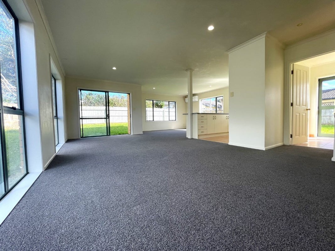 14 Aclare Place, East Tamaki, Auckland - Carousel 2