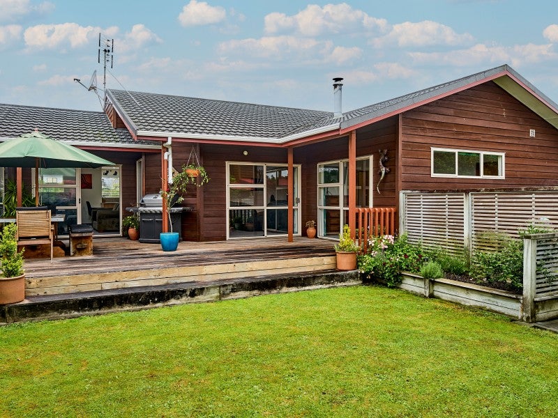 3 Musket Lane, Whitby, Porirua - Carousel 1