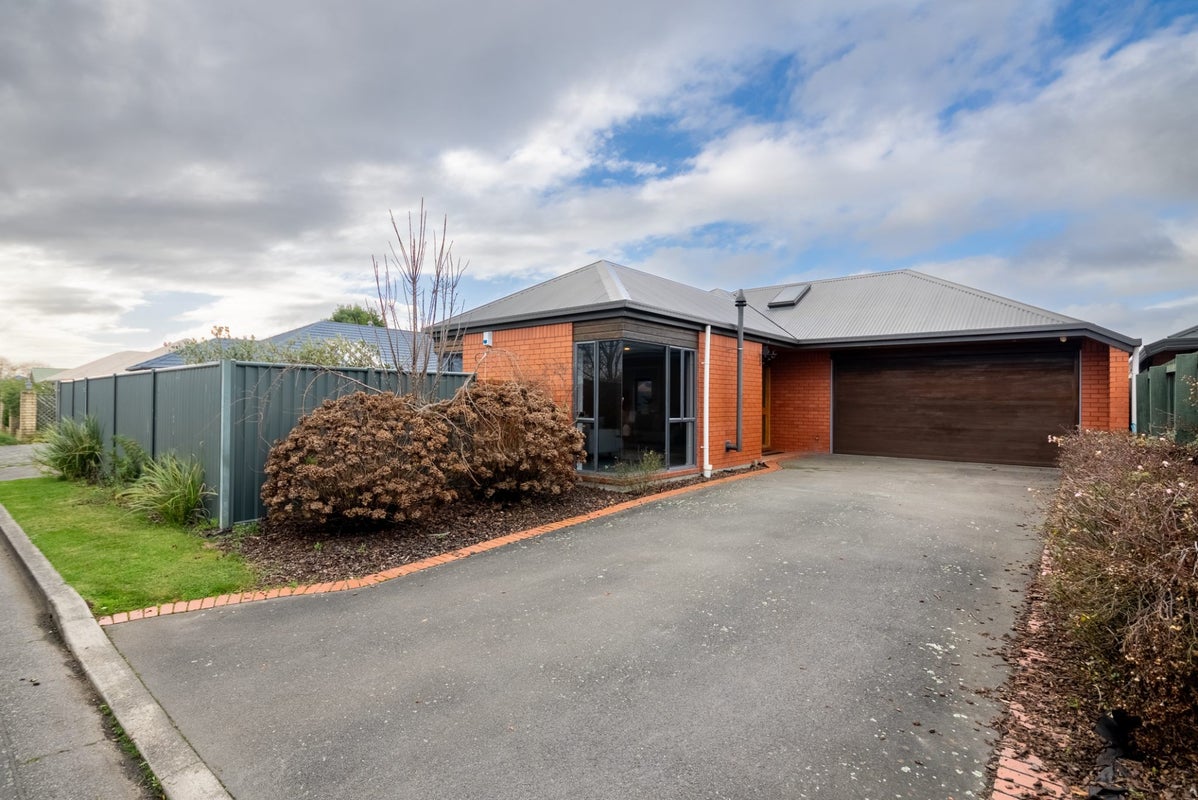 15 Empress Place, Halswell, Christchurch - Carousel 2