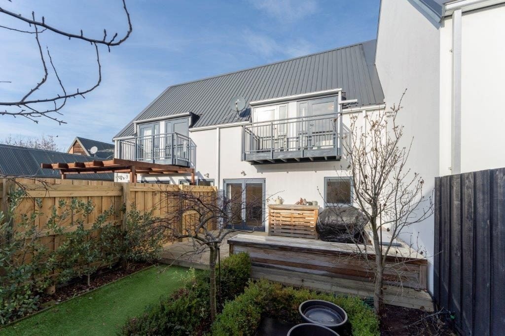 3/27 Cornwall Street, St Albans, Christchurch - Carousel 1
